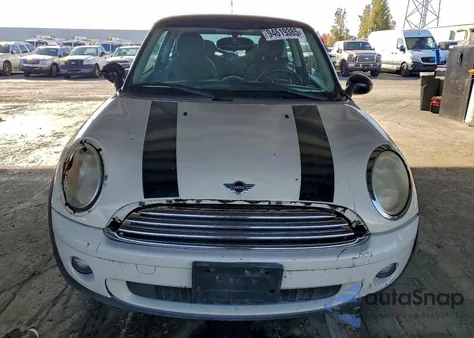 2010 Mini Cooper из США, поврежденный, VIN WMWMF3C57ATZ24604